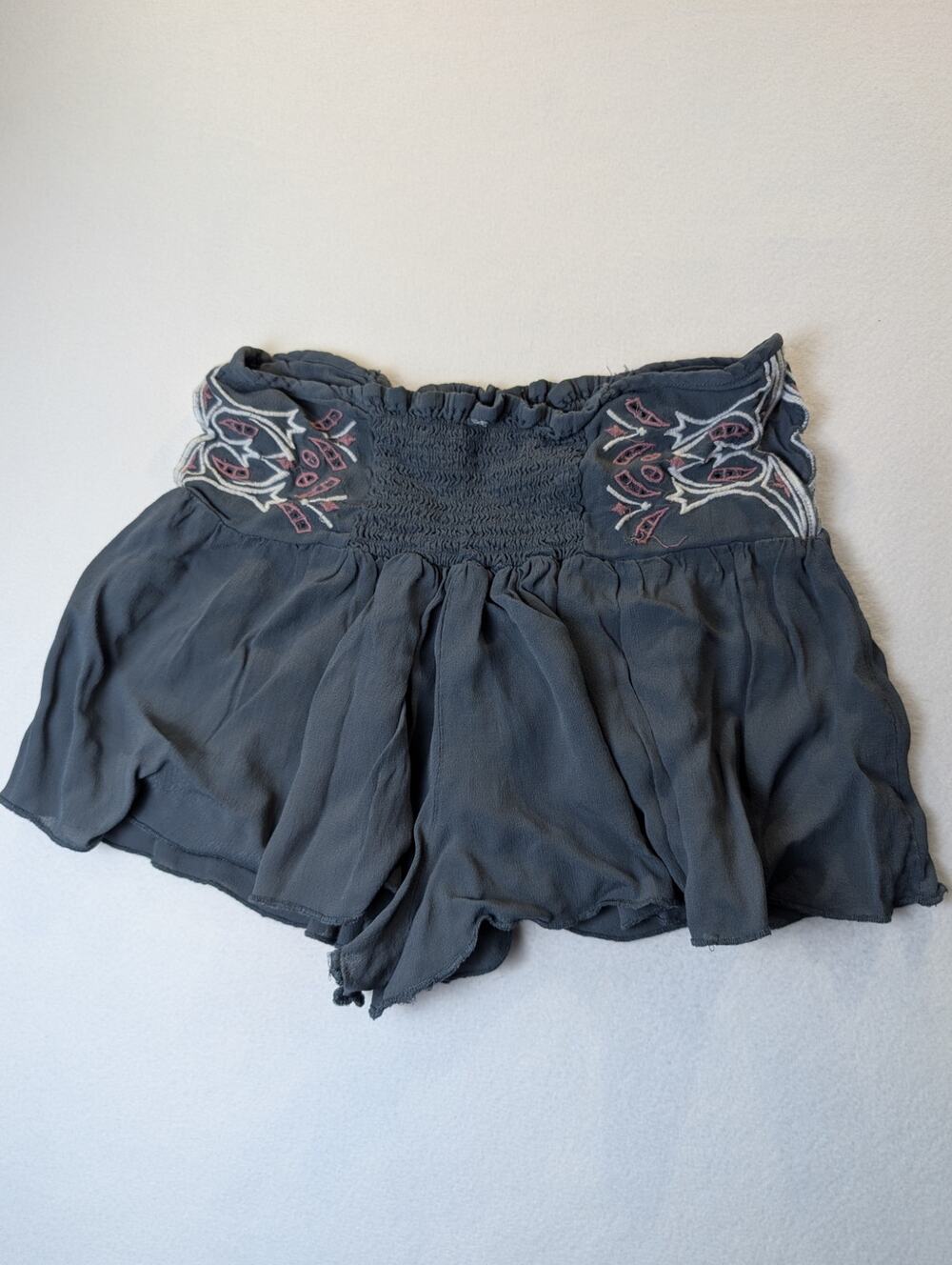 Free People Fiona Flutter Print Shorts Dark Gray Size Small